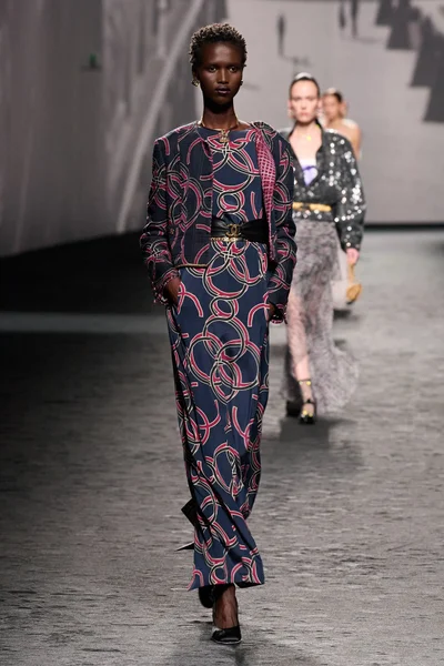 Look 44